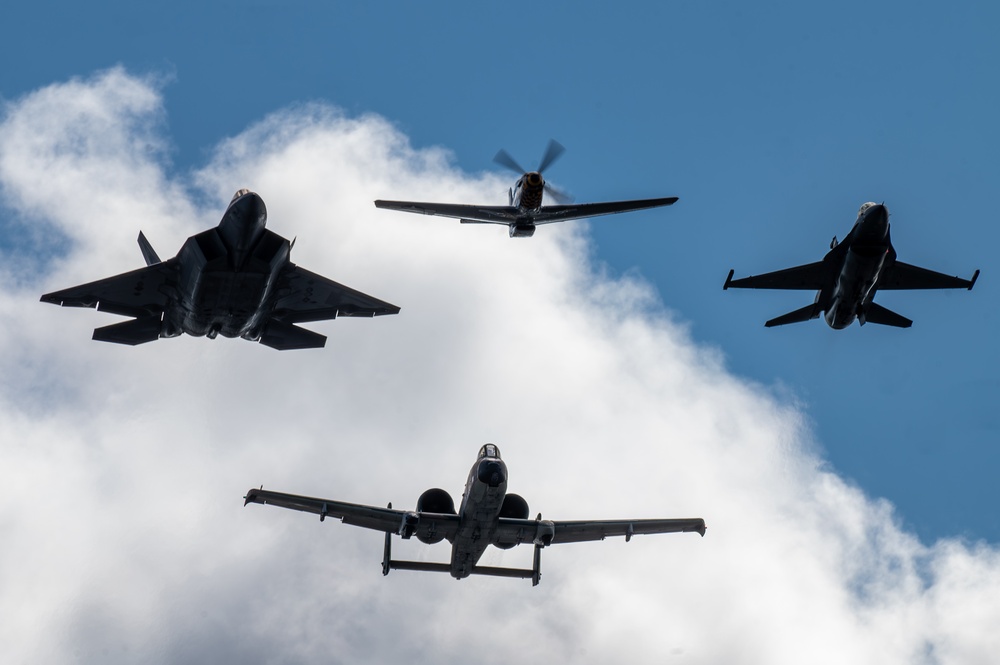 The F-16 Viper Demonstration Team performs at the 2024 Stuart Airshow