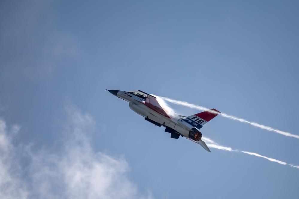 The F-16 Viper Demonstration Team performs at the 2024 Stuart Airshow