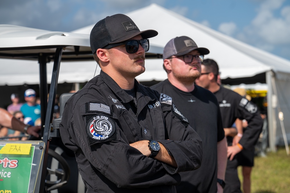 The F-16 Viper Demonstration Team performs at the 2024 Stuart Airshow