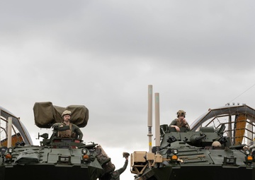 Sailors Conduct LCAC Operations