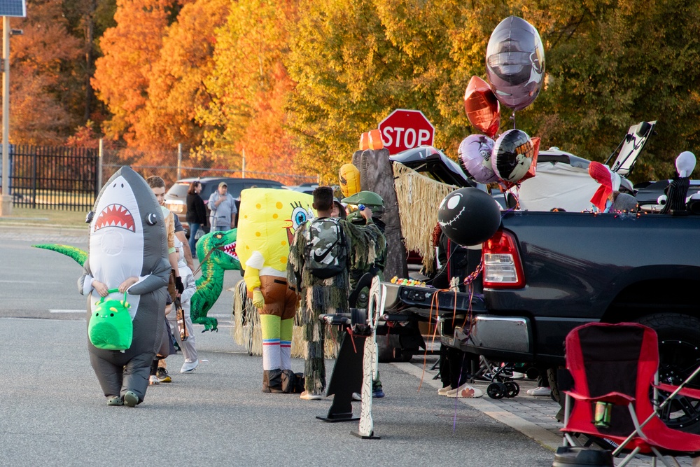 INSCOM Trunk or Treat