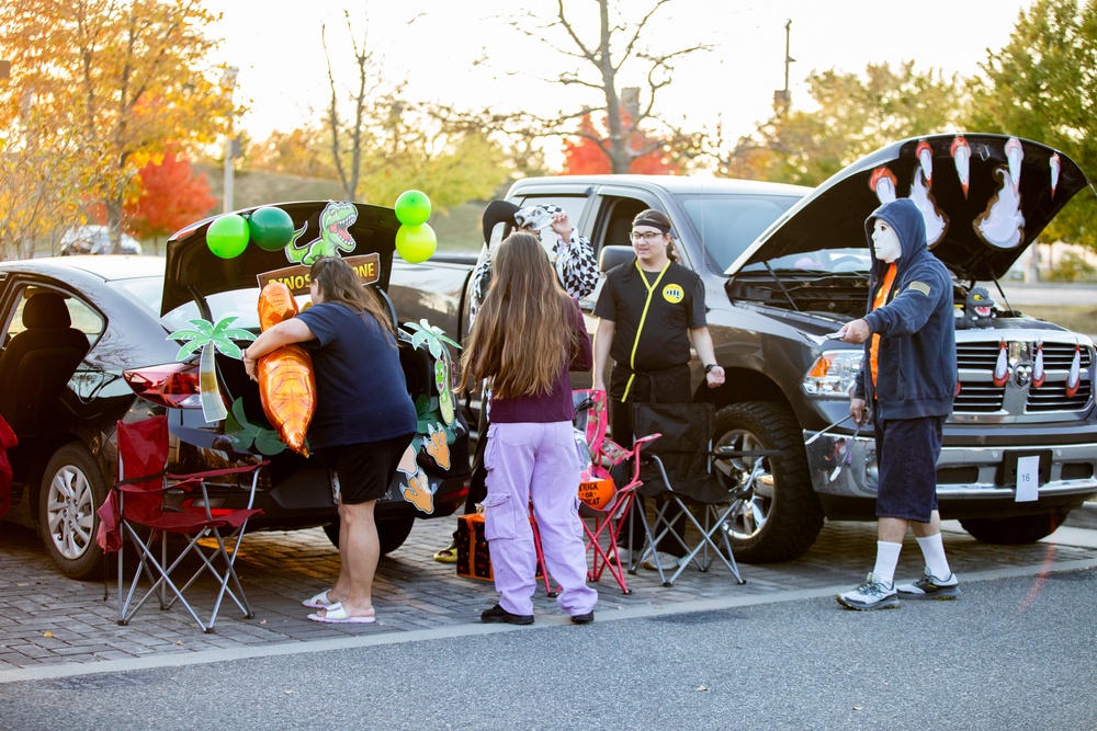 INSCOM Trunk or Treat