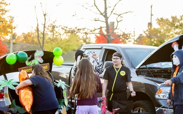 INSCOM Trunk or Treat