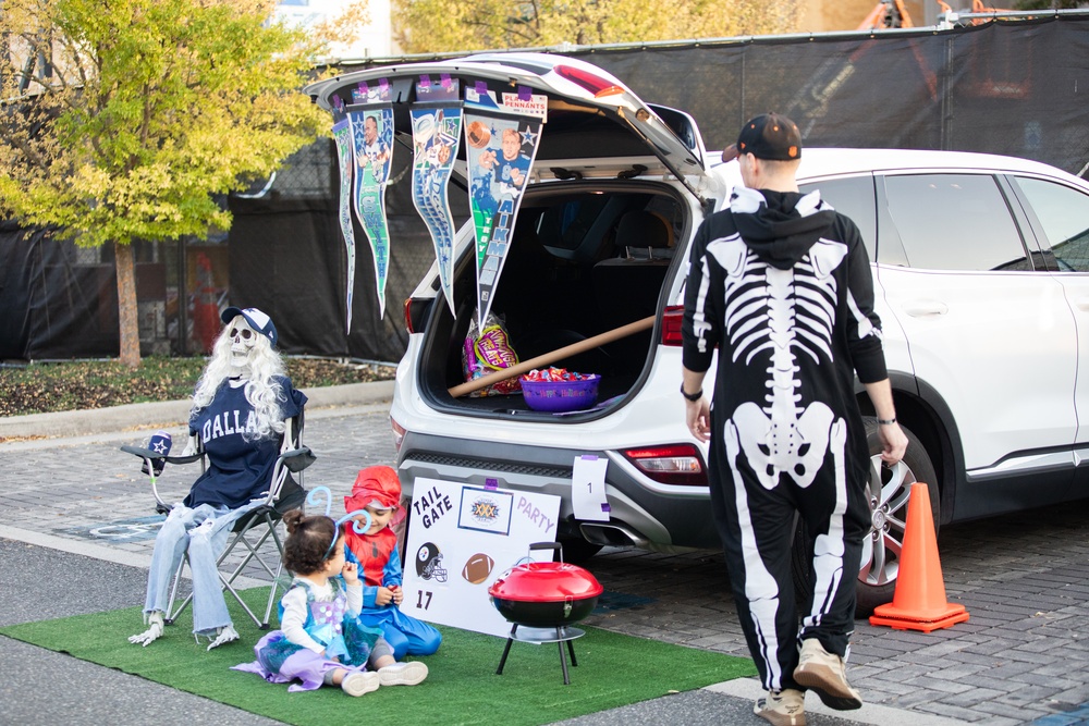 INSCOM Trunk or Treat