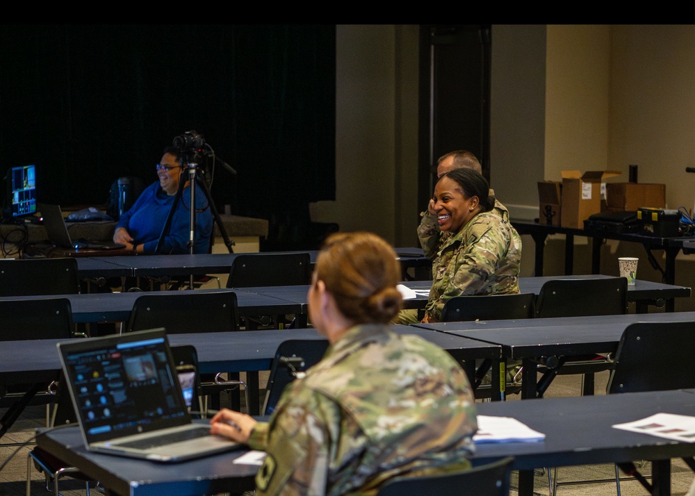 Arkansas Guardsmen Discuss Self-Assessment And Leadership