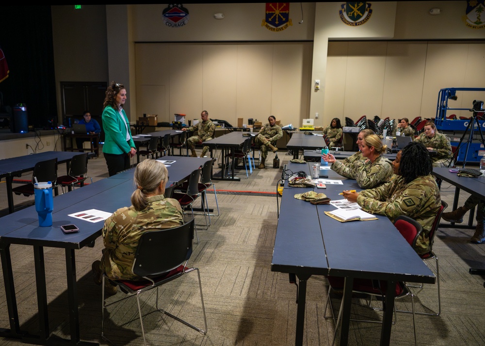 Arkansas Guardsmen Discuss Self-Assessment And Leadership