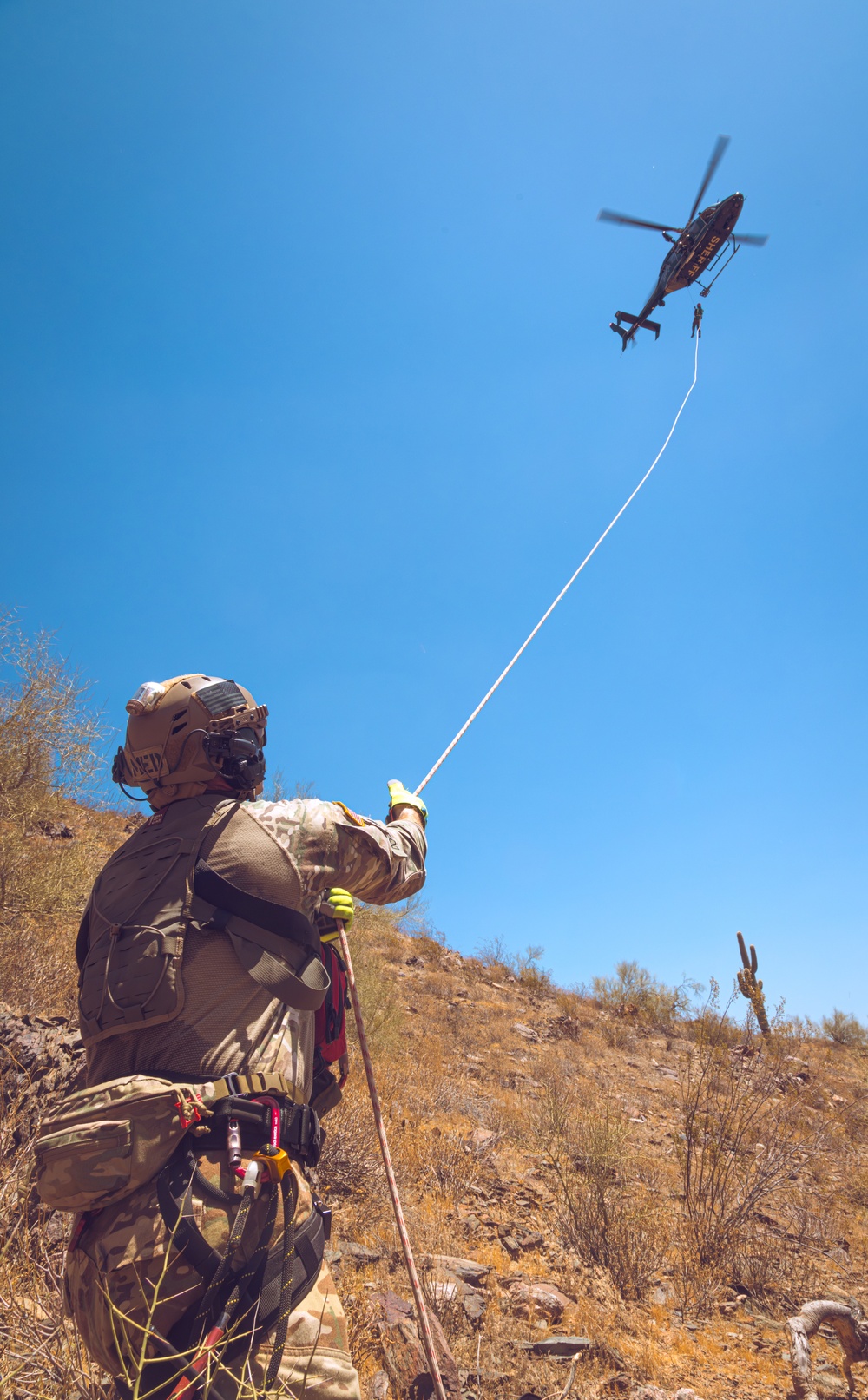 Arizona National Guard Soldiers Conduct Hoist Operations Training with MCSO