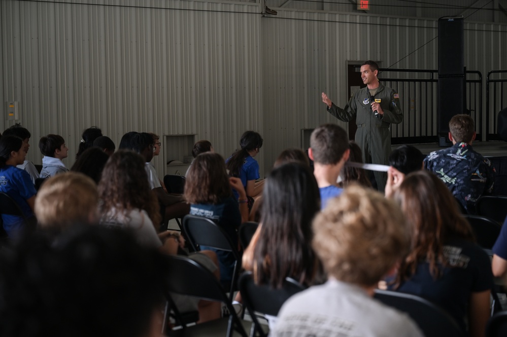 15th Wing hosts Wings of Aloha Student Expo