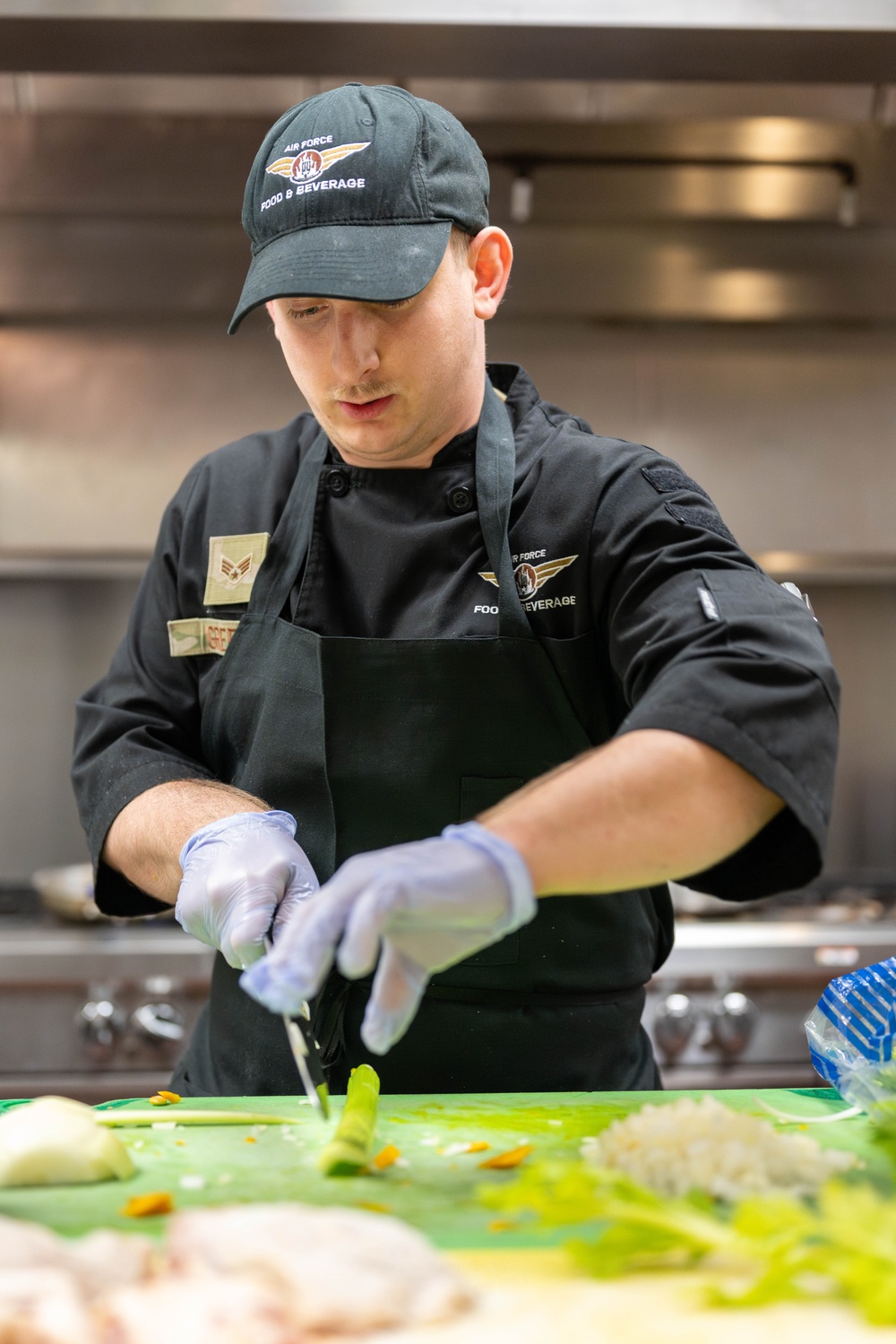 Travis Airmen clash in Top SHEF culinary competition