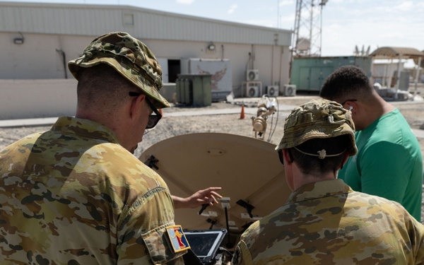 U.S., Australian communication specialists