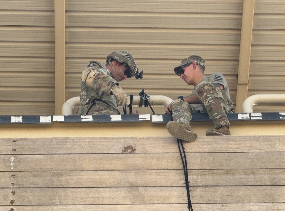 Rappel Tower Training, Task Force Commando