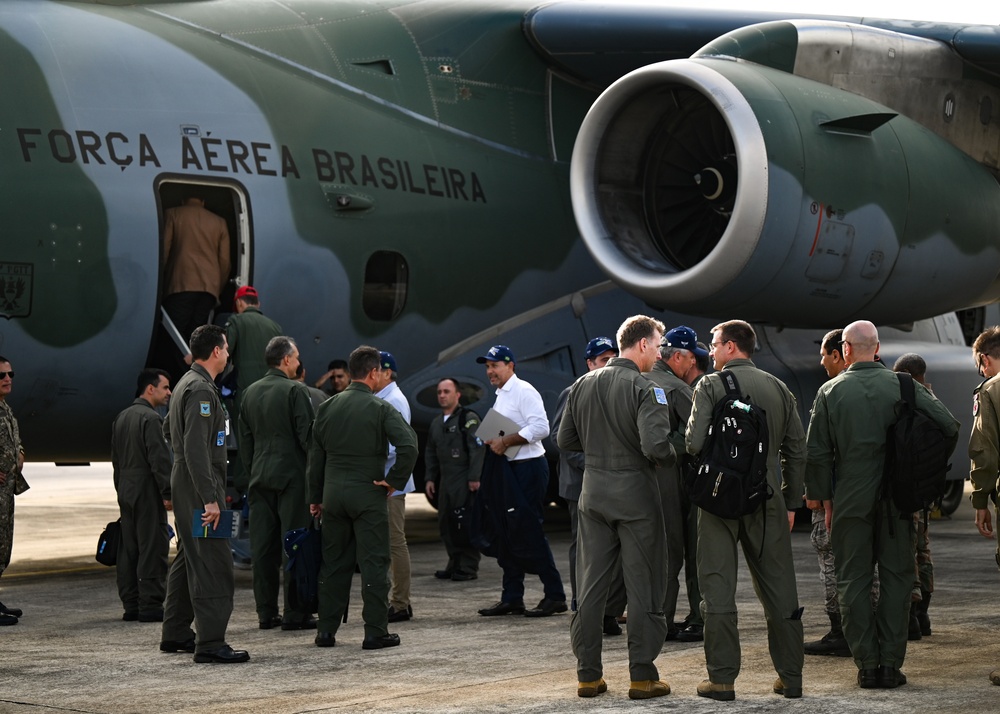 AFSOUTH Commander visits Brazil