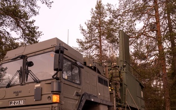 SMs from across NATO display collective combat power during artillery vehicle exhibit