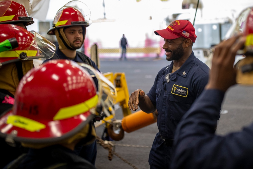 Sailors conduct Damage Control Training