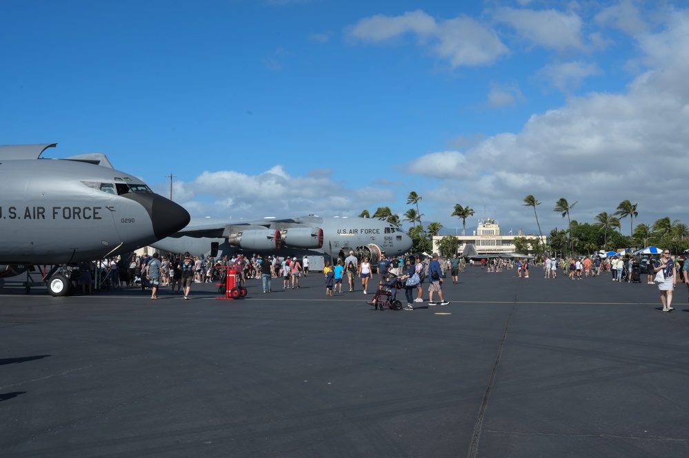 Team Hickam hosts Wings of Aloha Open House