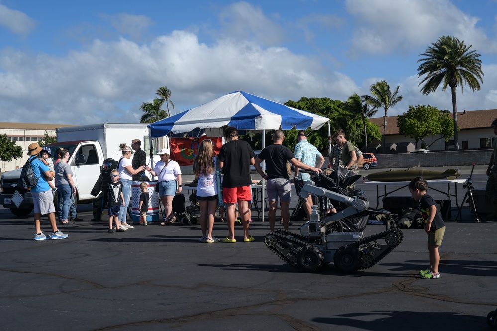 Team Hickam hosts Wings of Aloha Open House