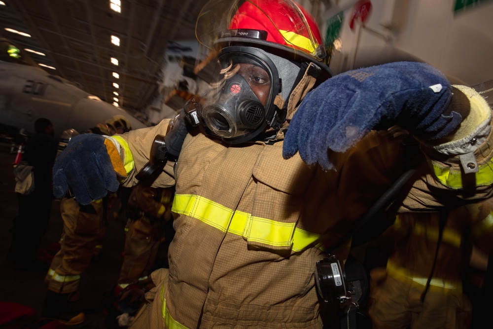 USS George Washington prepares for in-port emergency team certification