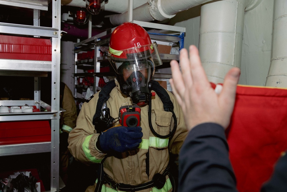 USS George Washington prepares for in-port emergency team certification