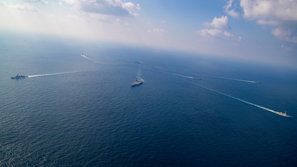 USS George Washington steams in formation with JMSDF, ROK-N during Freedom Edge 2024