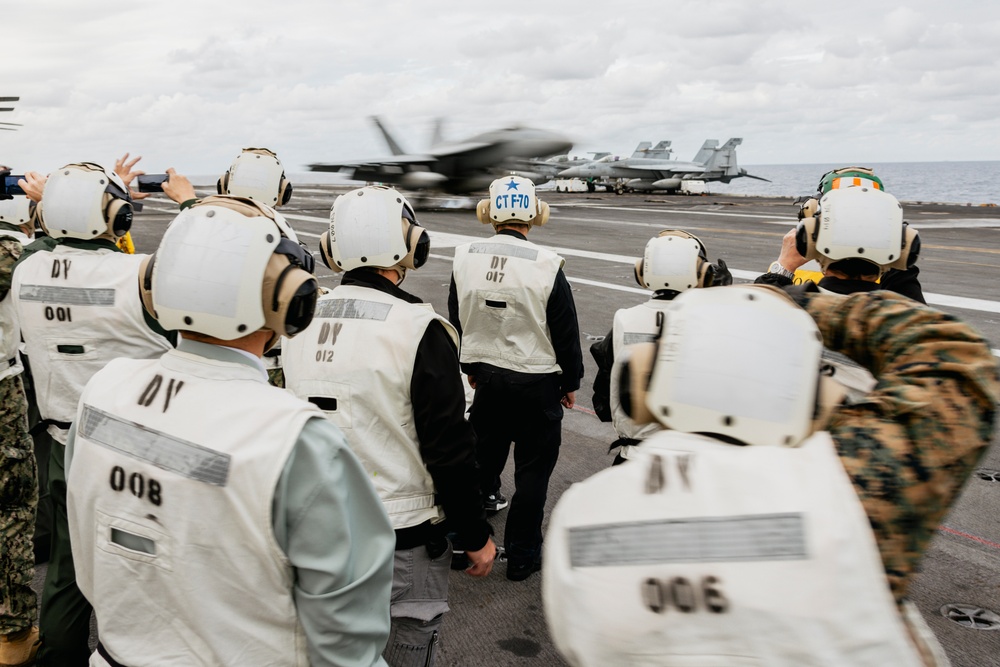 Mayor of Iwakuni embarks aboard USS George Washington