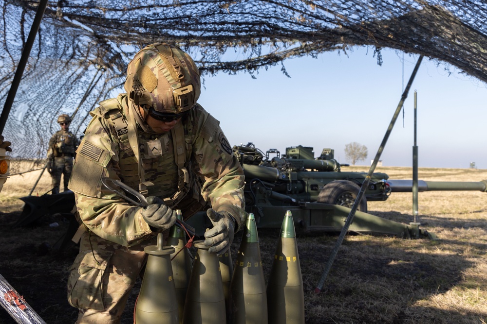 Dynamic Front 25 - U.S. and Romanian soldiers begin live fire training