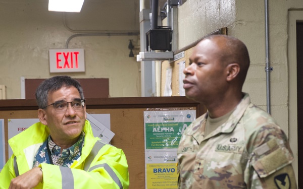 DCG Visits USAG Hawai'i