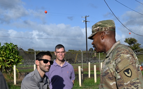 DCG Visits USAG Hawai'i