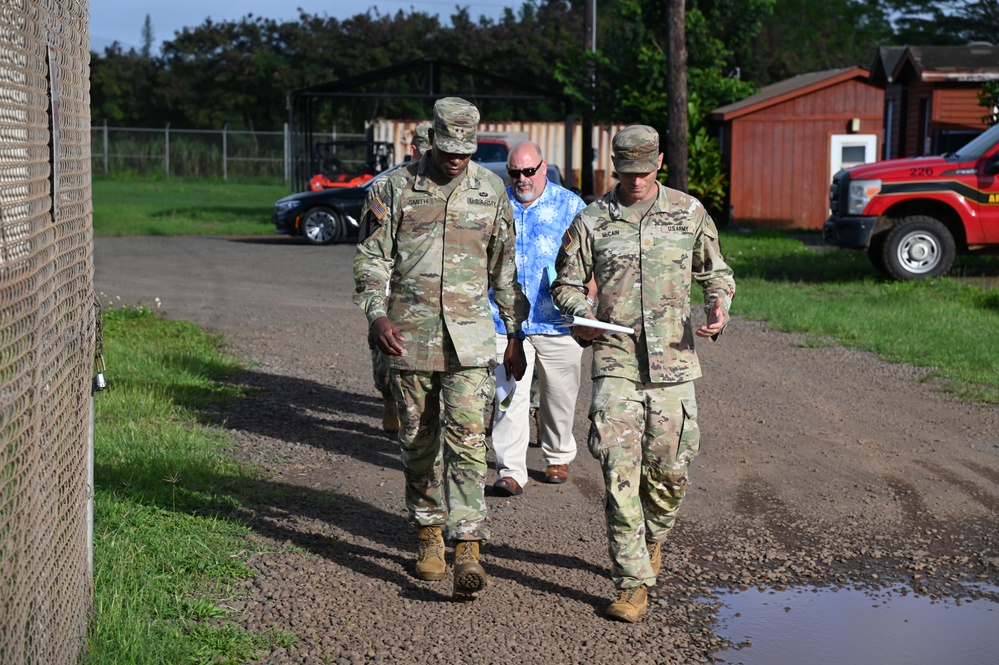 DCG Visits USAG Hawai'i