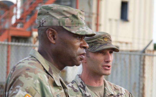 DCG Visits USAG Hawai'i