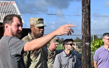 DCG Visits USAG Hawai'i