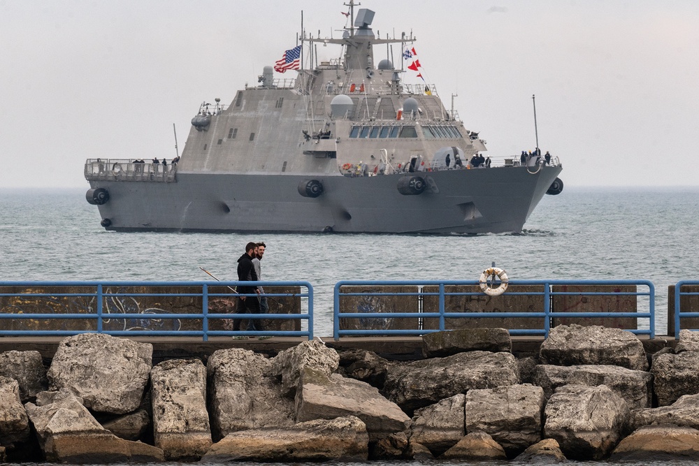 USS Beloit Arrives in Milwaukee for Commissioning