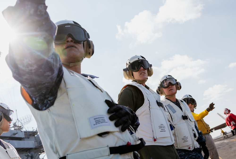 USS George Washington steams in formation with JMSDF, ROK-N during Freedom Edge 2024