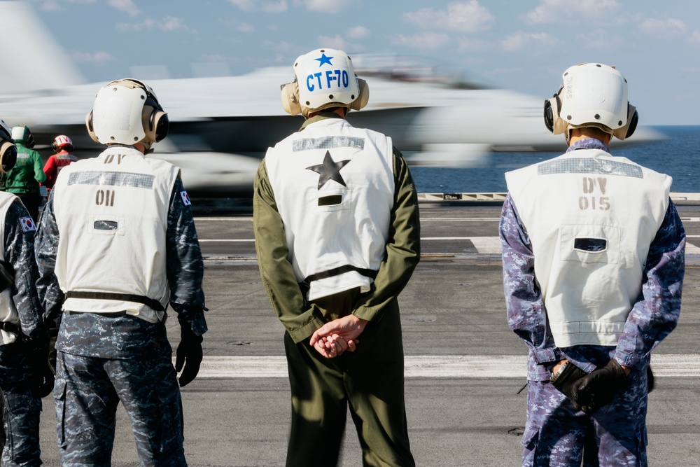 USS George Washington steams in formation with JMSDF, ROK-N during Freedom Edge 2024