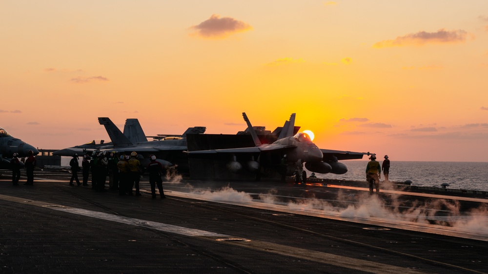 USS George Washington Conducts Flight Operations