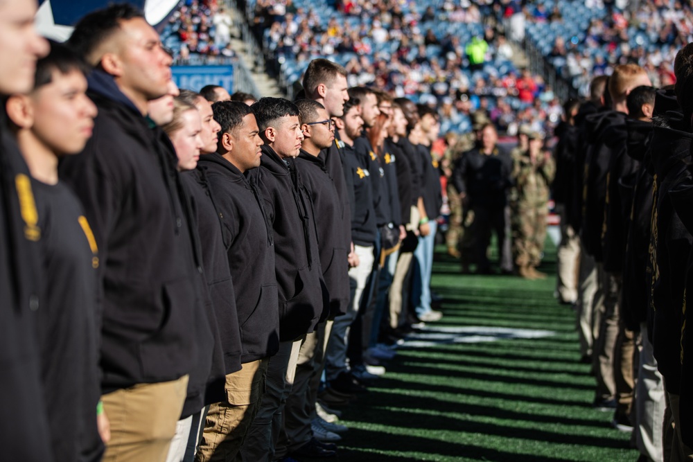 10th Mountain Division participates in NFL Salute to Service