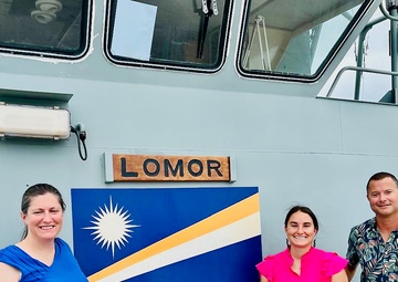U.S. Coast Guard visits RMIS Lomor in Majuro
