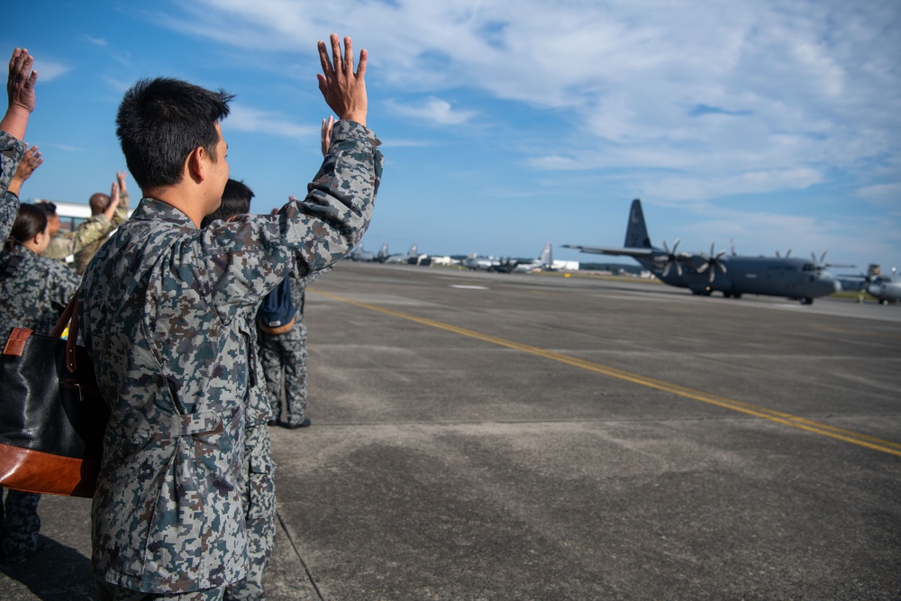 Yokota, Iruma Air Base cultivate partnerships through maintenance knowledge exchange