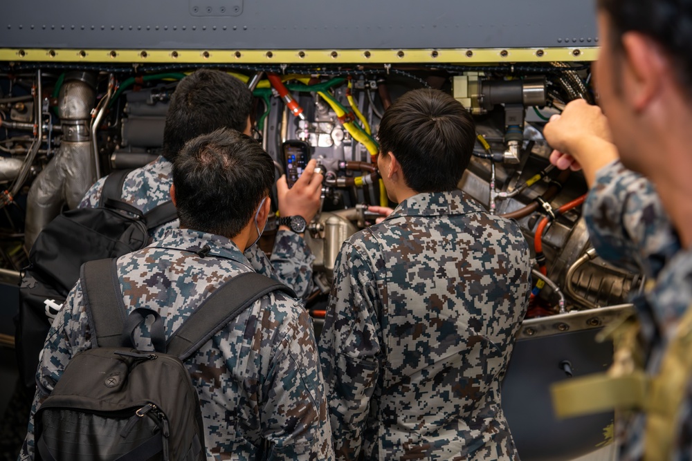 Yokota, Iruma Air Base cultivate partnerships through maintenance knowledge exchange