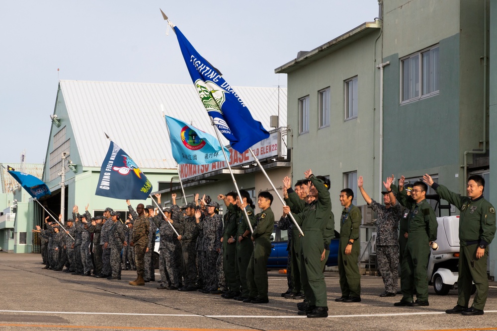 KS 25 | U.S. Marines, JASDF exchange end of exercise gifts