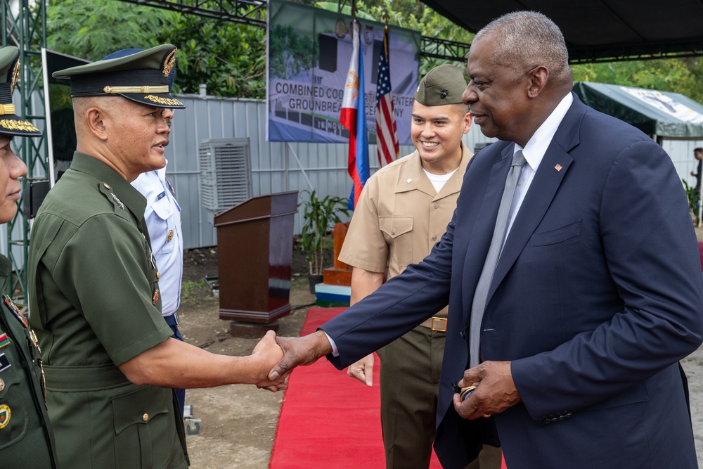 Secretary Austin meets with U.S., Philippine Service Members