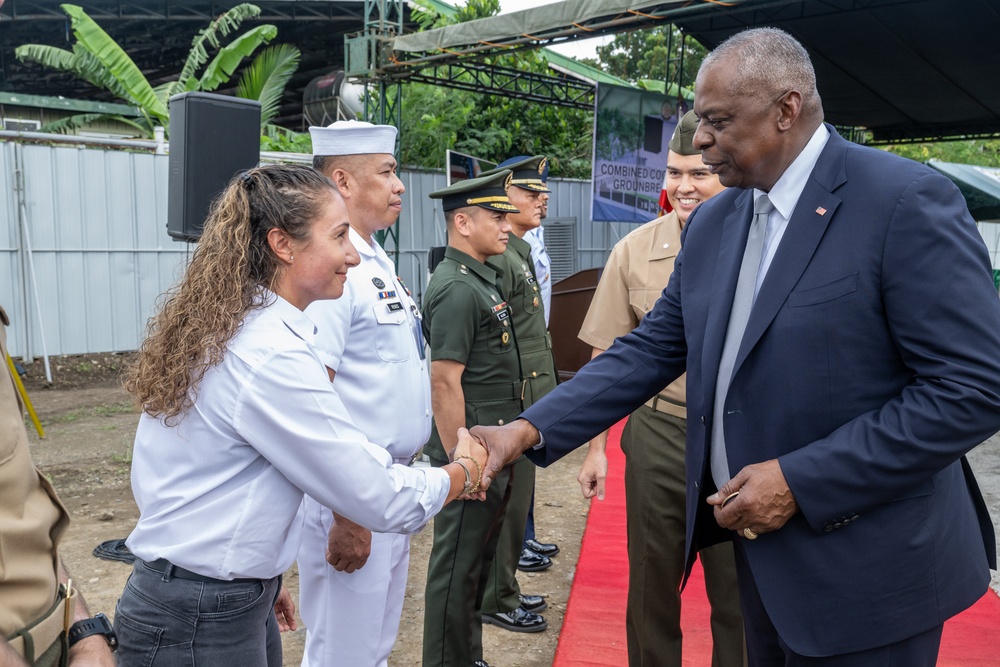 Secretary Austin meets with U.S., Philippine Service Members