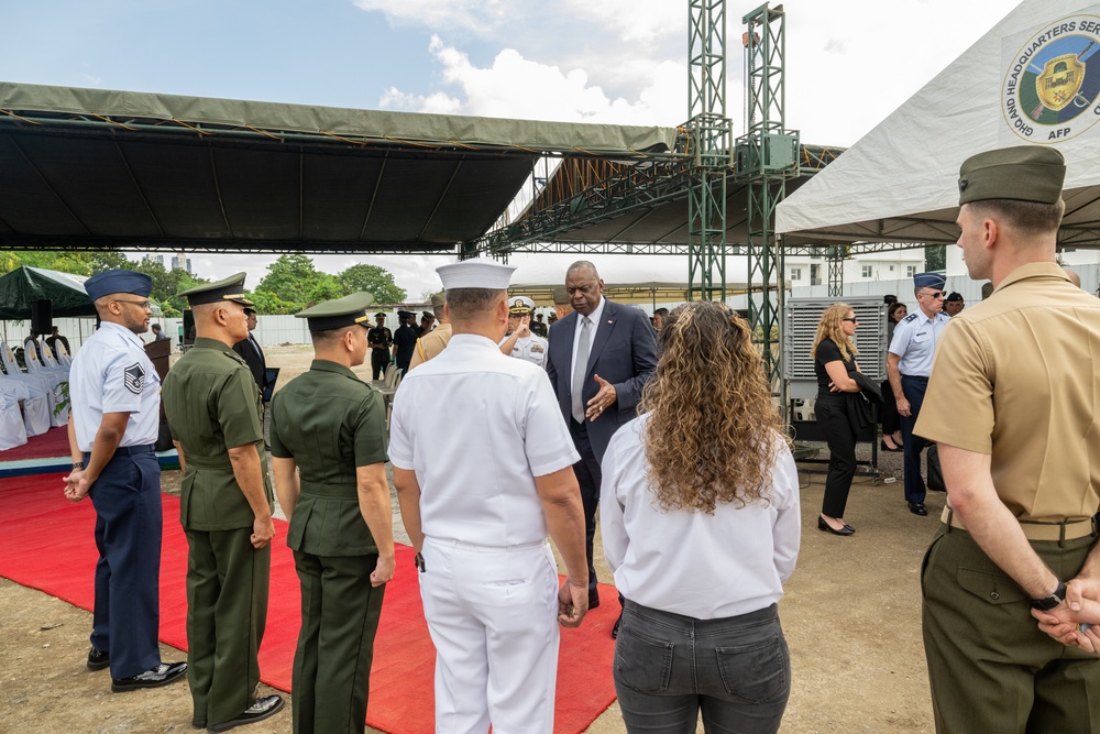 Secretary Austin meets with U.S., Philippine Service Members