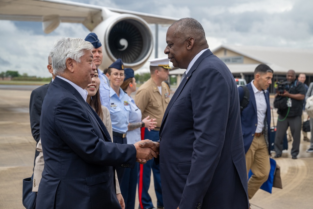 Secretary Austin departs Australia arrives in Philippines