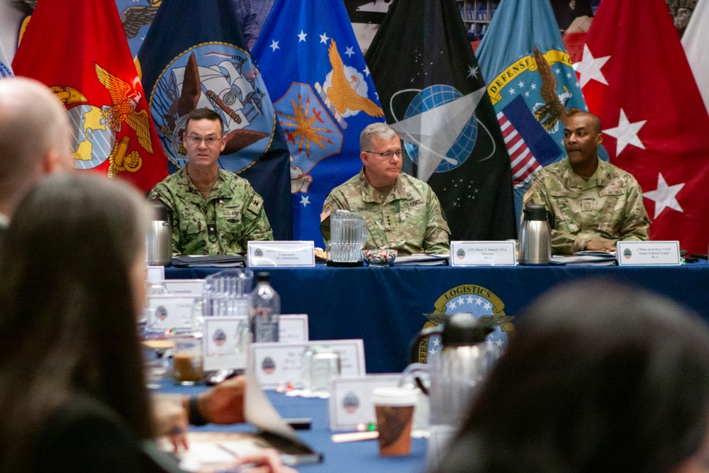 DLA director engages with Distribution workforce, receives update on operating plan alignment