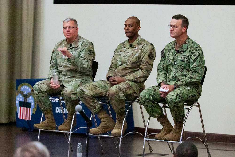 DLA director engages with Distribution workforce, receives update on operating plan alignment