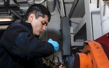 Daily Operations Aboard USS George H.W. Bush (CVN 77)