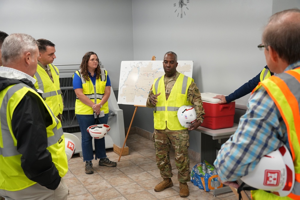 Deputy Commanding General for Civil Works and Emergency Operations visits Barkley Dam