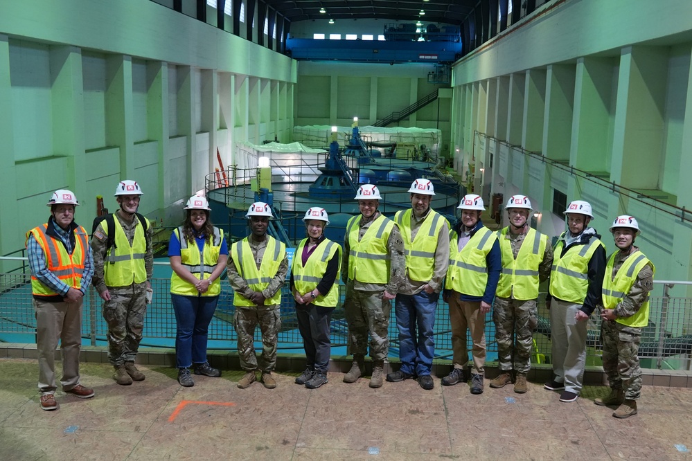 Deputy Commanding General for Civil Works and Emergency Operations visits Barkley Dam