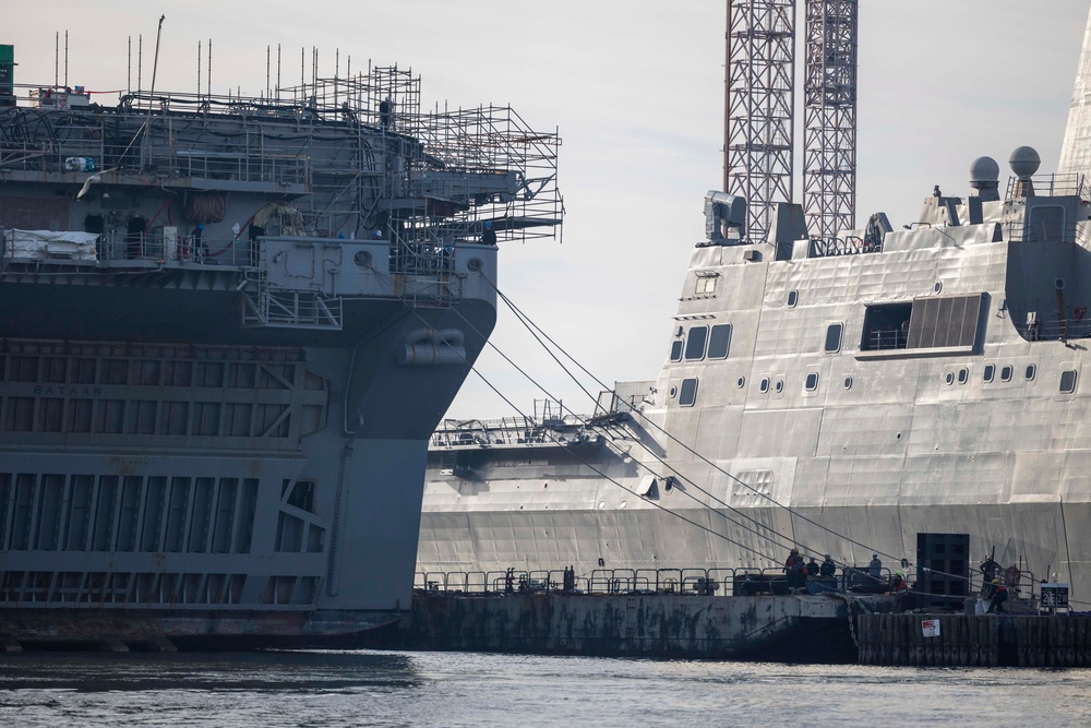 USS Bataan Transits to Dry Dock