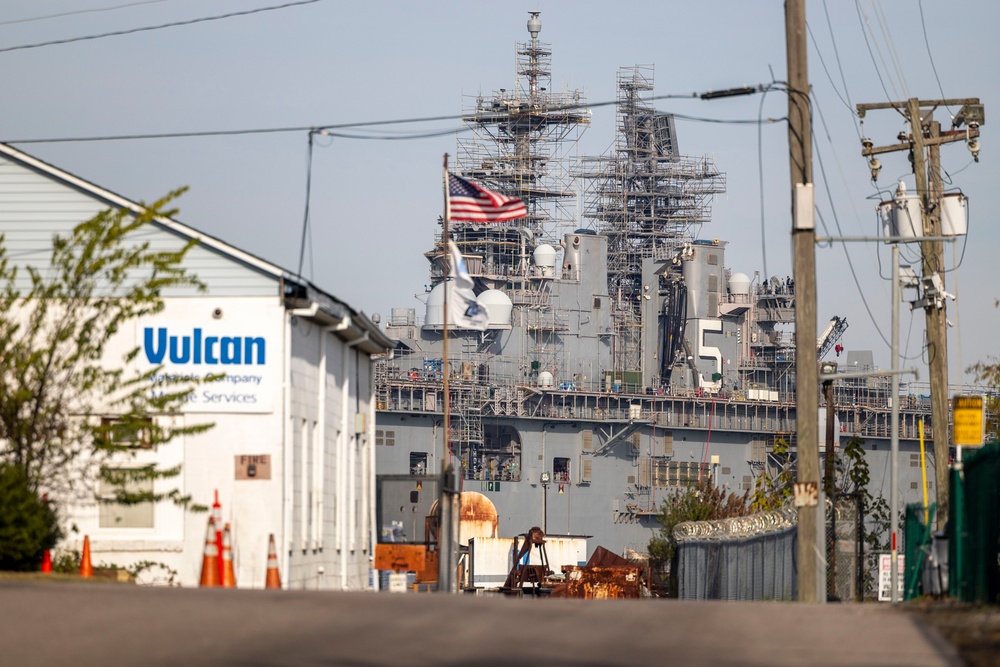 USS Bataan Transits to Dry Dock